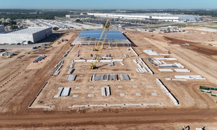 Tesla construit une incroyable installation de supercalculateur Cortex 2.0 à Giga Texas : préparez-vous à l&rsquo;impact !
