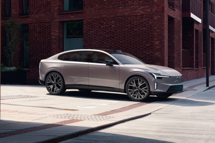 Volvo fait la promotion de l’ES90 pour sa faible empreinte carbone, mais mérite-t-elle vraiment ces éloges ?