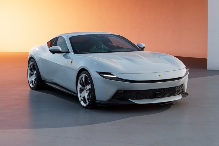 La nouvelle Ferrari Amalfi : la Dolce Vita s&rsquo;anime au son enivrant du V8 !