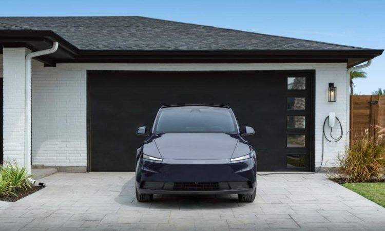 Tesla lance les livraisons de son Model Y Standard abordable : un tournant inattendu pour les acheteurs !