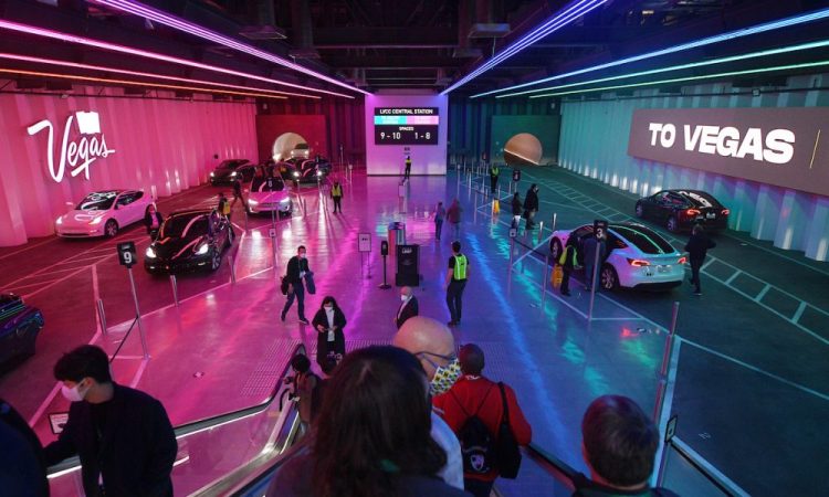 Les Teslas du Vegas Loop de Boring Co. vont subir une transformation qui va te surprendre !