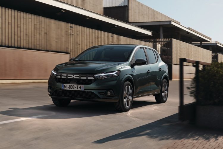 La Sandero de Dacia : un succès inattendu qui bouleverse l’Europe !