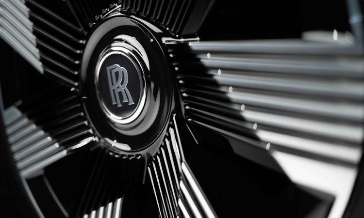 Rolls-Royce surprend tout le monde avec un coup de théâtre pour son avenir électrique.