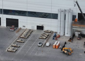 Tesla accélère la fabrication des tests de Cybercab avant une production de masse : qu’est-ce qui se cache derrière cette stratégie audacieuse ?