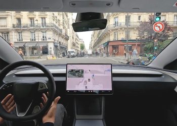 Elon Musk riposte face au retard d&rsquo;approbation de la conduite autonome de Tesla en France : un signal alarmant ?