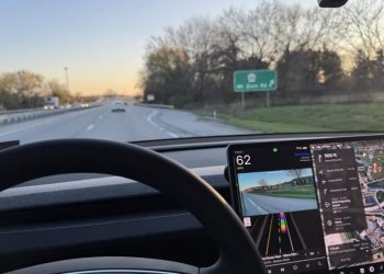 Un voyage inattendu de plus de 20 000 miles : l&rsquo;expérience incroyable du FSD de Tesla !