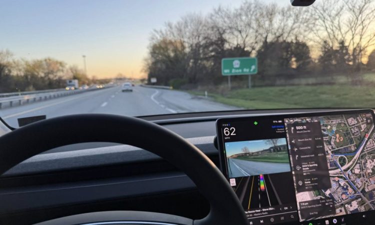 Un voyage inattendu de plus de 20 000 miles : l&rsquo;expérience incroyable du FSD de Tesla !