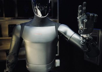 Le patron de l&rsquo;IA de Tesla dévoile une surprise : à quel point Optimus va-t-il grandir ?