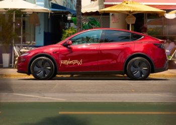 Tesla Déploie Son Service Robotaxi en Floride : Une Révolution de l&rsquo;Autonomie dans Trois États !