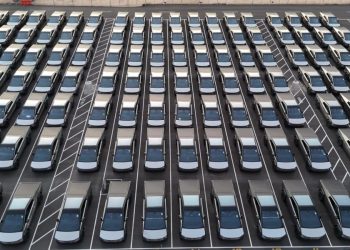 Découvrez les Révélations Choc d&rsquo;un Ingénieur de Tesla : Les Changements Surprenants du Cybertruck Évoluant en Continu !