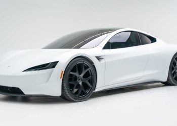 Elon Musk enflamme l&rsquo;attente pour le dévoilement du Tesla Roadster !
