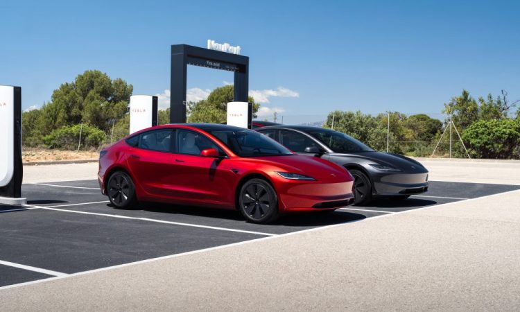 La Tesla App vous dévoile l’impressionnante apparence de votre Supercharger à l’arrivée !