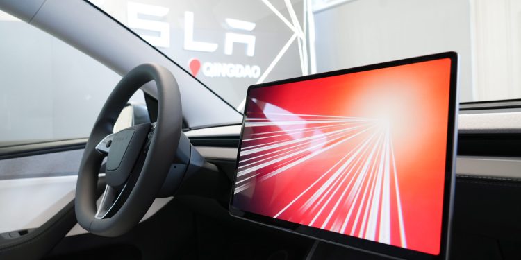 Quand Elon Musk annonce que la démo du Roadster de Tesla pourrait être un véritable coup de tonnerre, faut-il s’en méfier ?