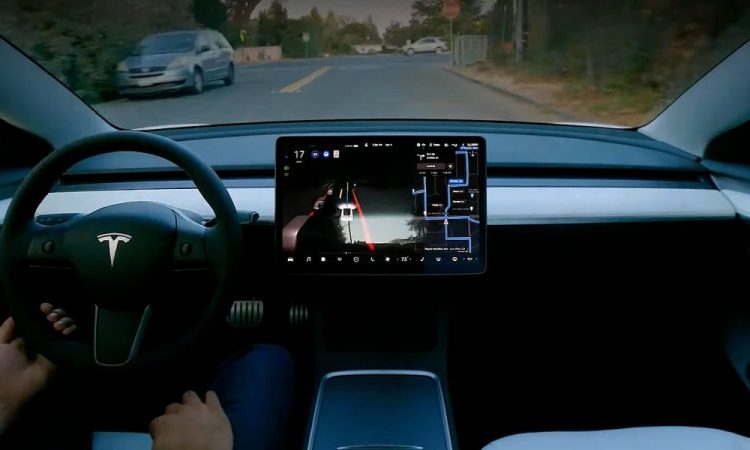 Les acheteurs de Tesla choisissent le Full Self-Driving, mais à quel prix pour la voiture ?